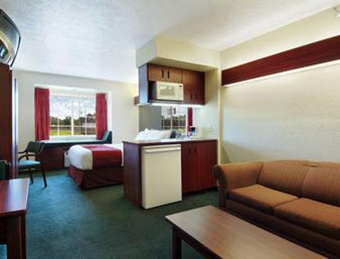 Microtel Inn & Suites By Wyndham Brandon Ruang foto