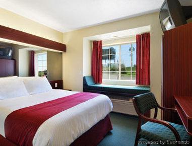 Microtel Inn & Suites By Wyndham Brandon Ruang foto
